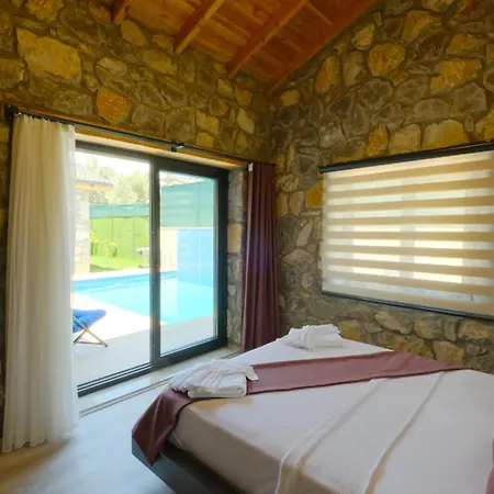 Sera-with Private Pool In Nature *